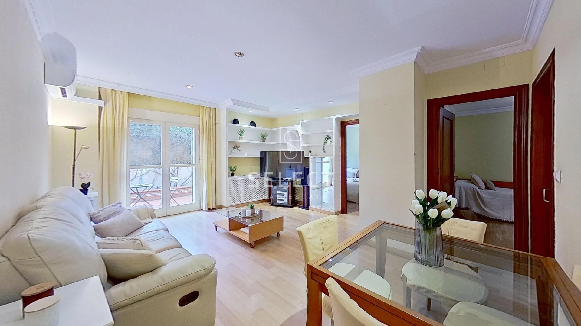 Living room of Apartment for sale in  Granada Capital  with Air Conditioner, Heating and Private garden