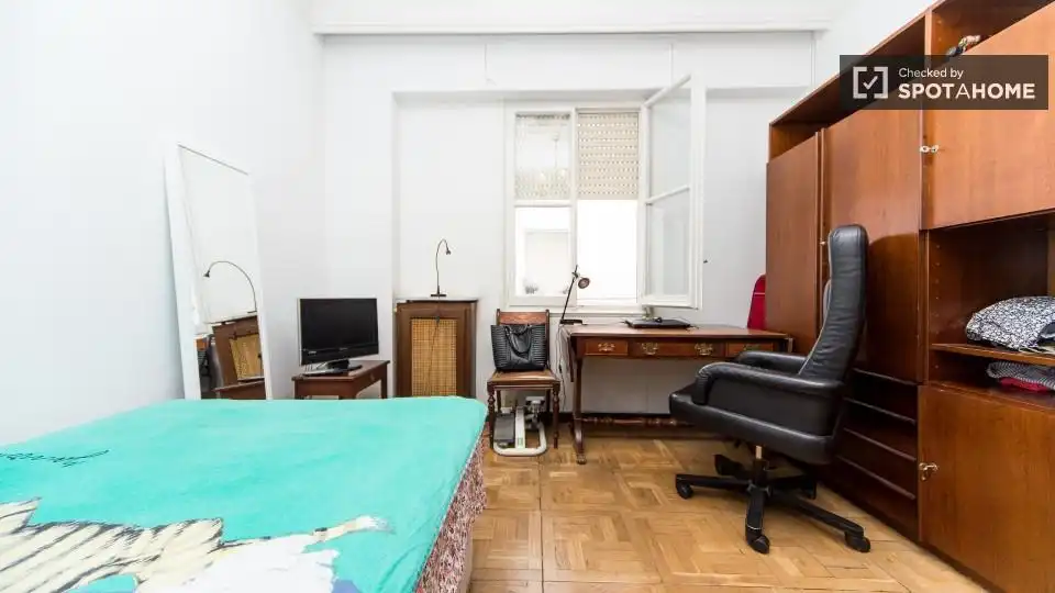 Room in Castellana
