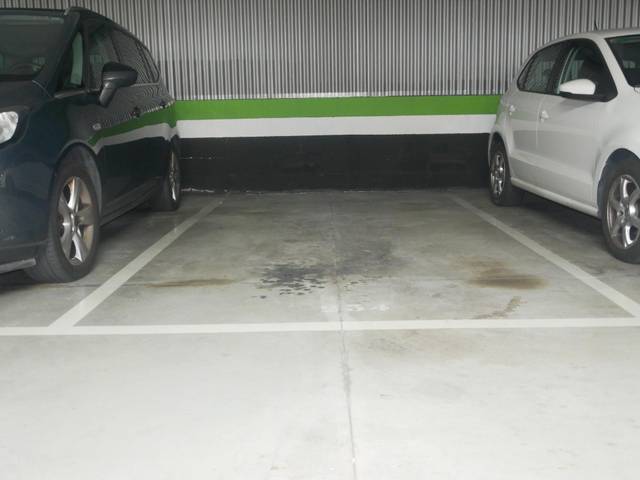 Garaje en Venta en Centro - Ariz - Uribarri