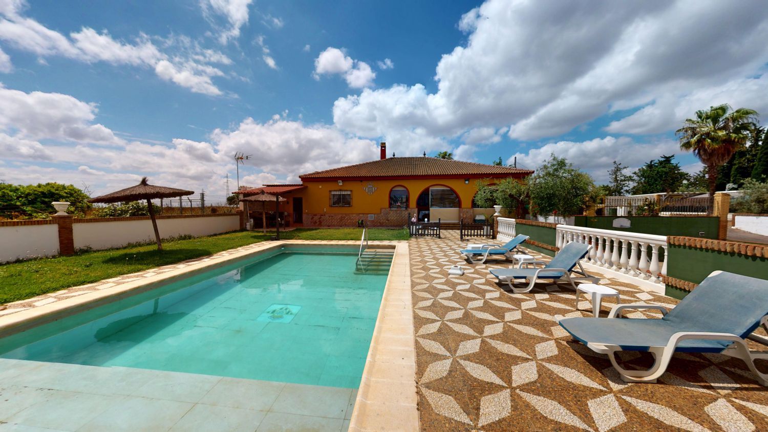 Swimming pool of House or chalet for sale in Alcalá de Guadaira  with Terrace