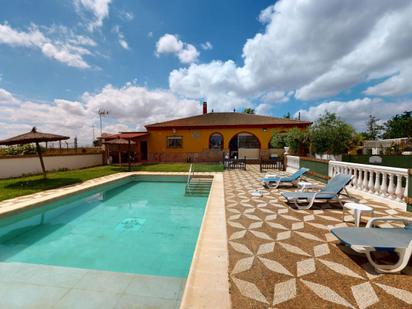 Swimming pool of House or chalet for sale in Alcalá de Guadaira  with Terrace