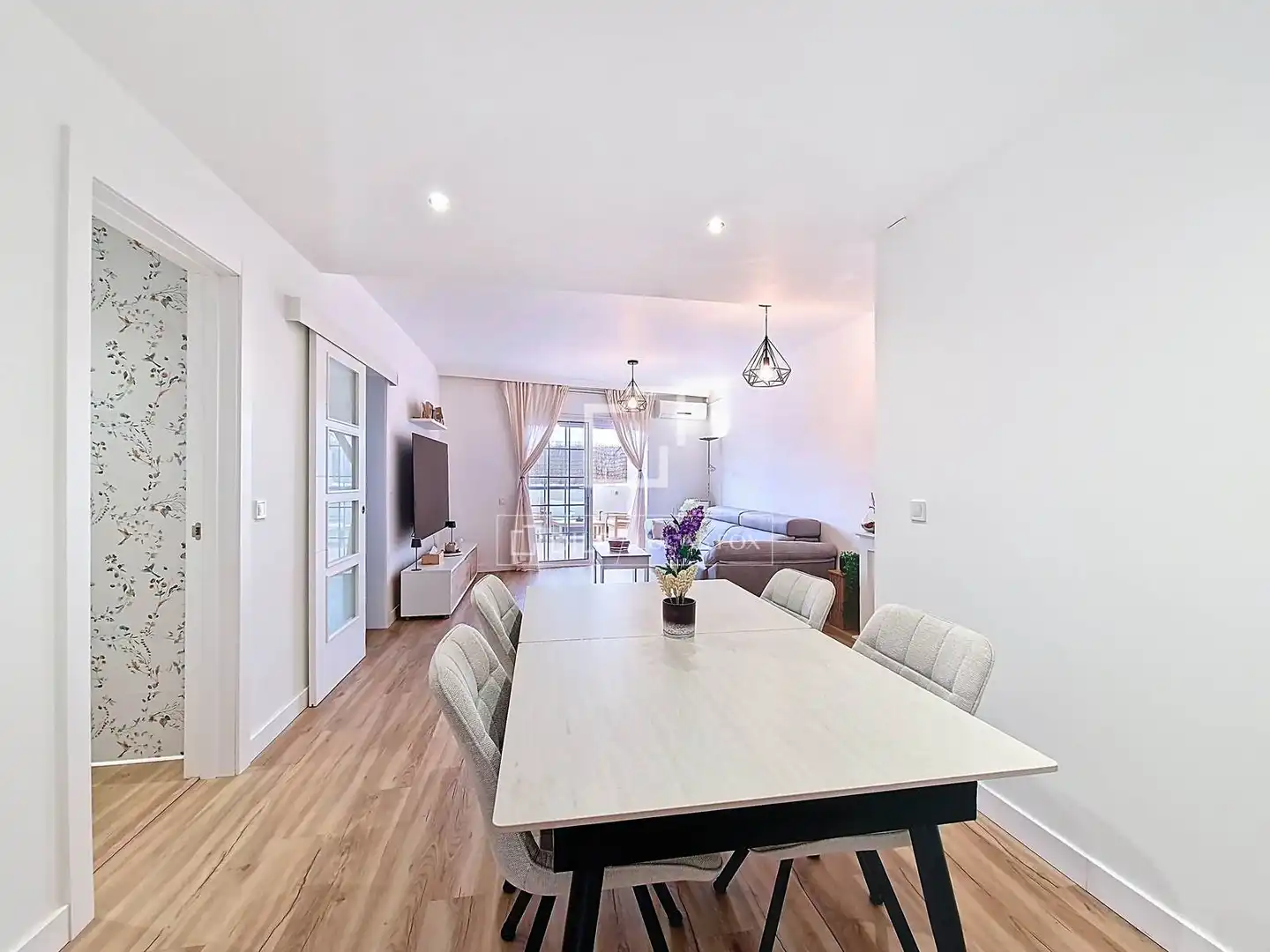 Esszimmer von Haus oder Chalet zum Verkauf in Vilanova i la Geltrú mit Klimaanlage, Heizung und Parkett