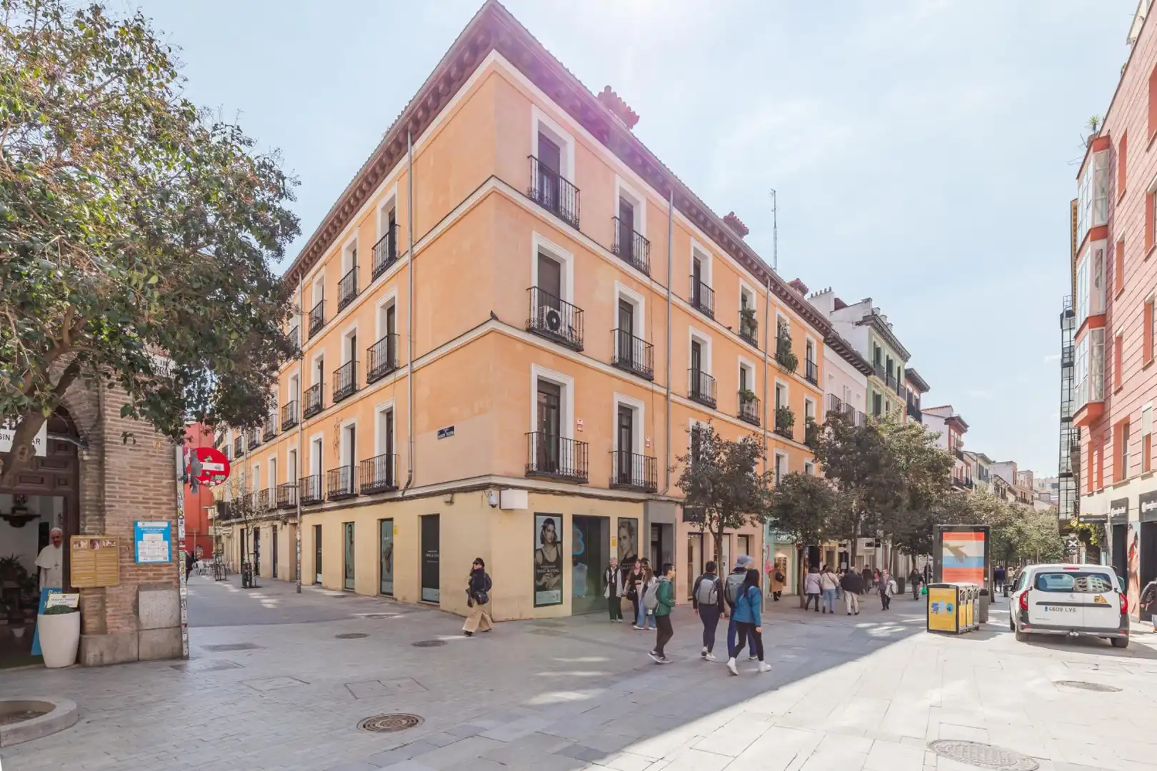 Vista exterior de Piso de alquiler en Madrid con Aire acondicionado, Calefacción y Amueblado