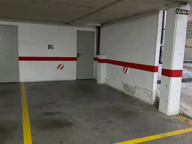 Parkplatz von Garage zur Miete in Tudela