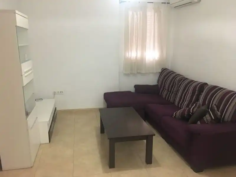 Wohnzimmer von Wohnung zur Miete in Almería mit Klimaanlage und Möbliert