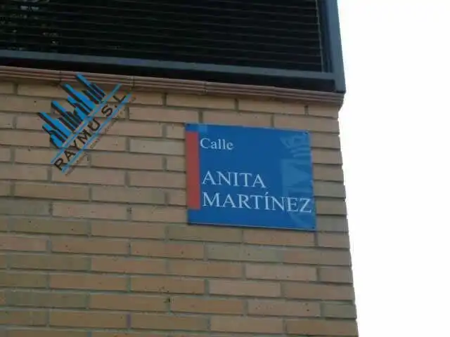 Außenansicht von Garage zum Verkauf in Leganés