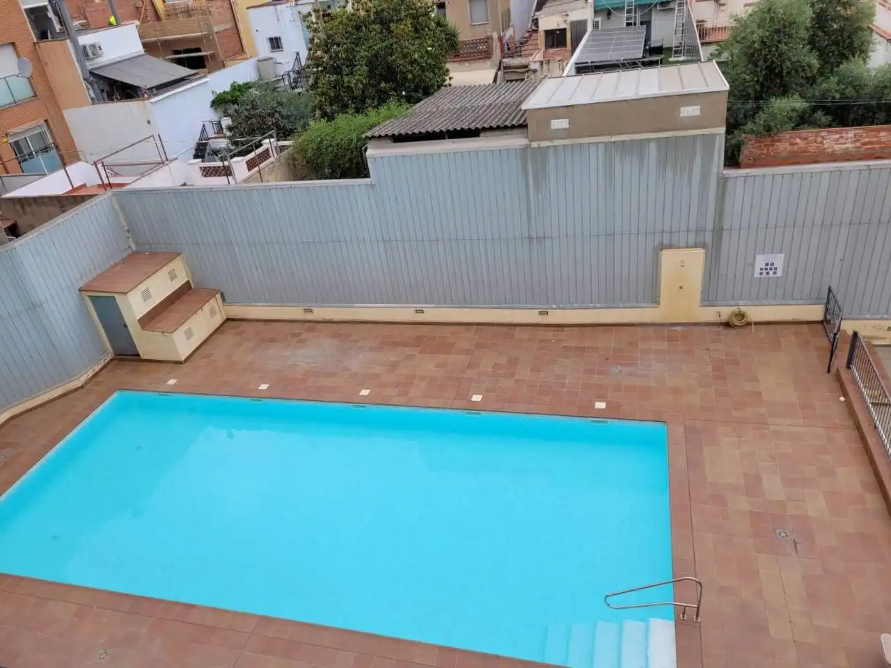 Piscina de Piso en venta en Sabadell con Aire acondicionado, Calefacción y Parquet