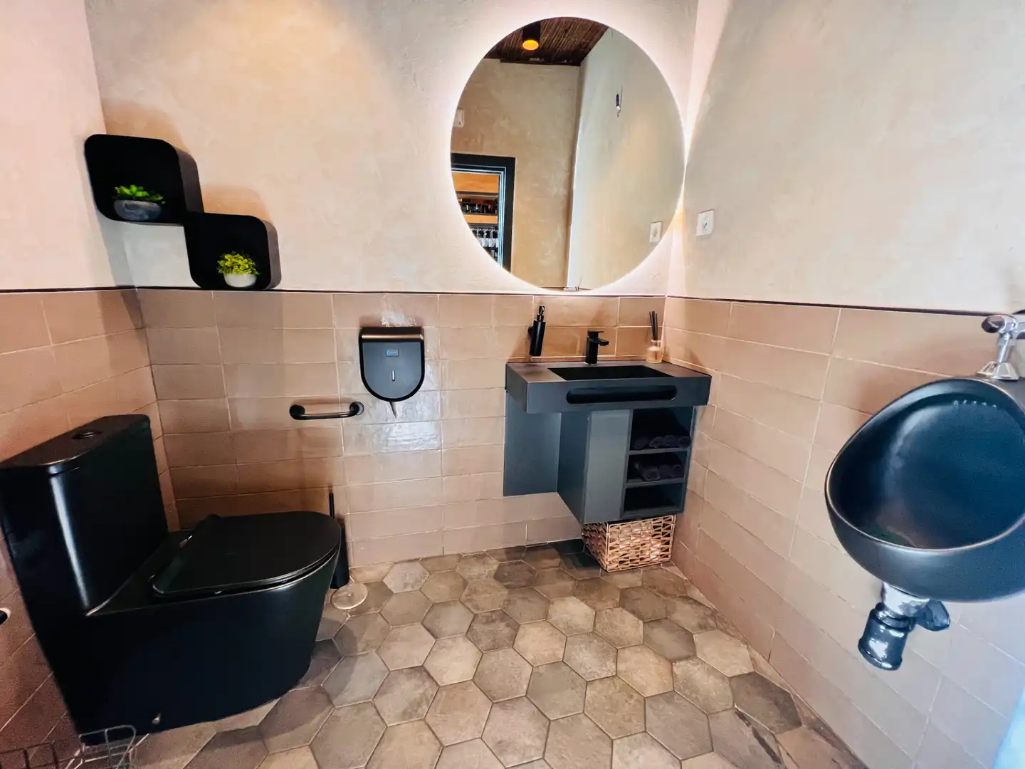 Baño de Local en traspaso en Orihuela con Aire acondicionado, Calefacción y Terraza
