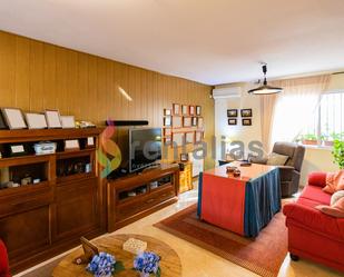 Living room of Single-family semi-detached for sale in  Sevilla Capital  with Terrace and Balcony