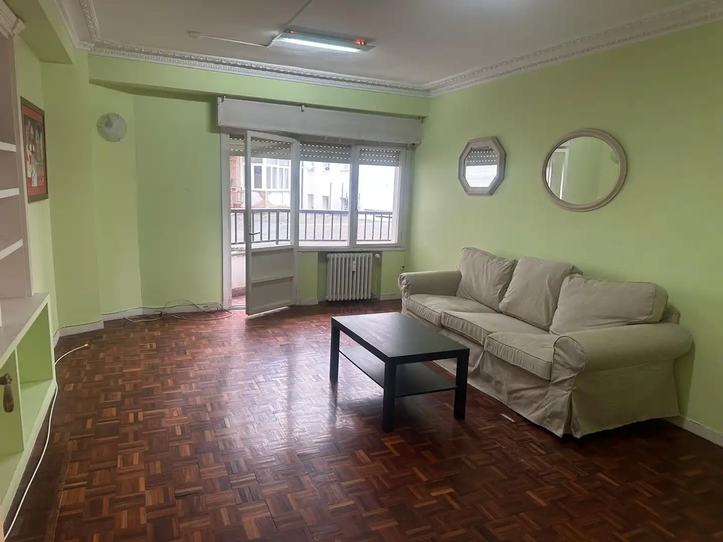Wohnzimmer von Wohnung zum Verkauf in Oviedo  mit Heizung, Parkett und Terrasse