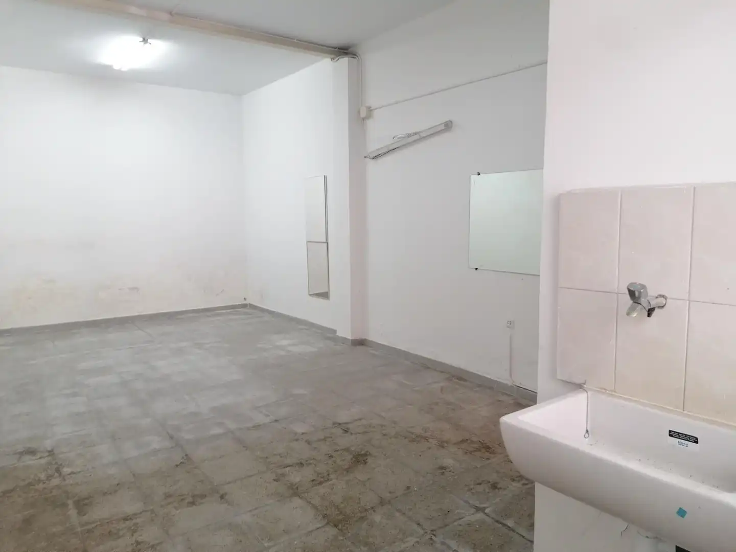 Business premises for sale in Calle Om