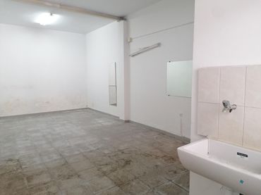 Local comercial en venda a Calle Om
