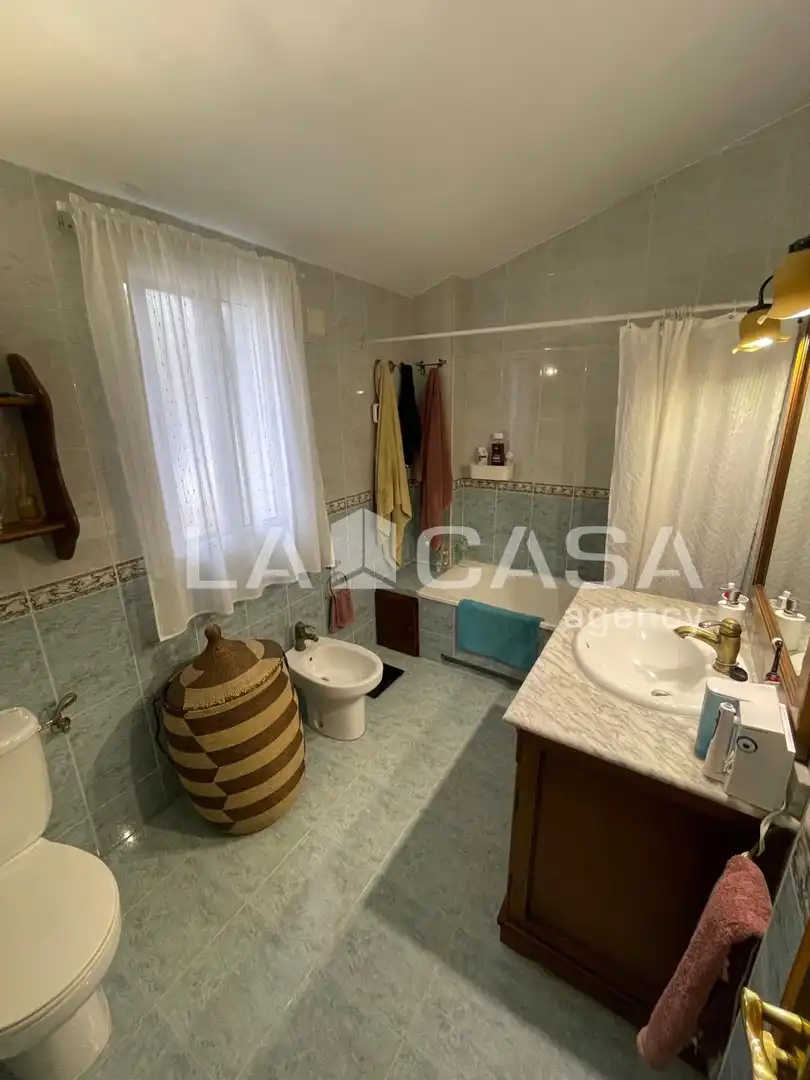 Houses for sale in La Línea de la Concepción  with Storage room and Balcony