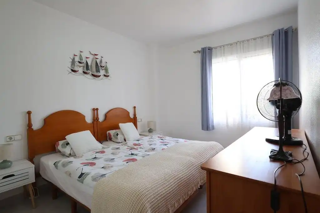 Planta baixa de lloguer a Calle Nicolas de Bussi, Playa Flamenca