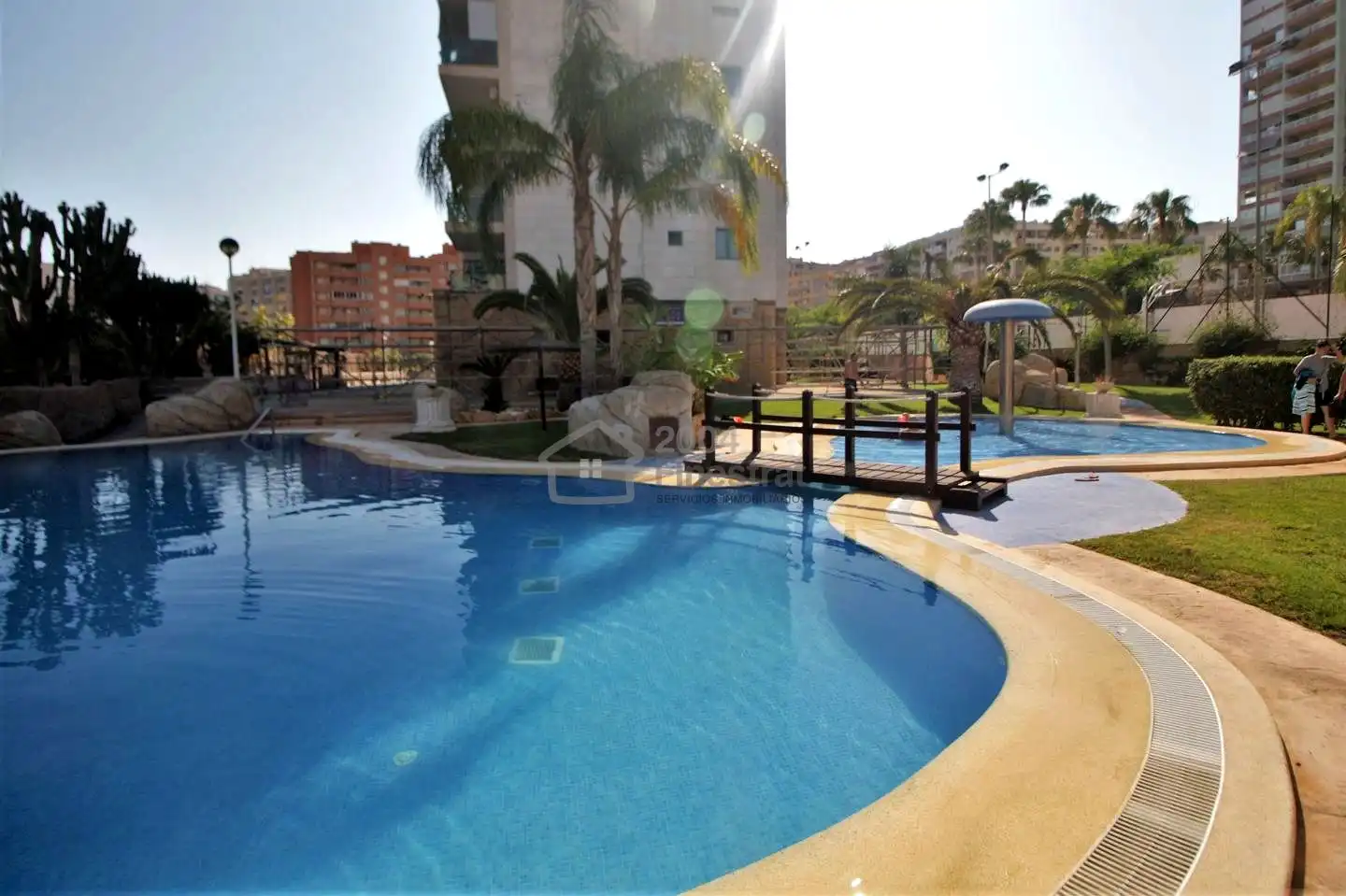 Piscina de Apartament en venda en Benidorm amb Terrassa i Alarma