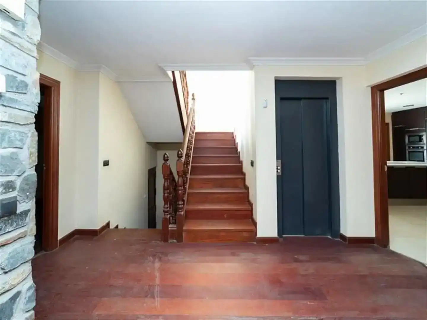 Casa o chalet en venta en  Madrid Capital con Aire acondicionado, Piscina y Balcón