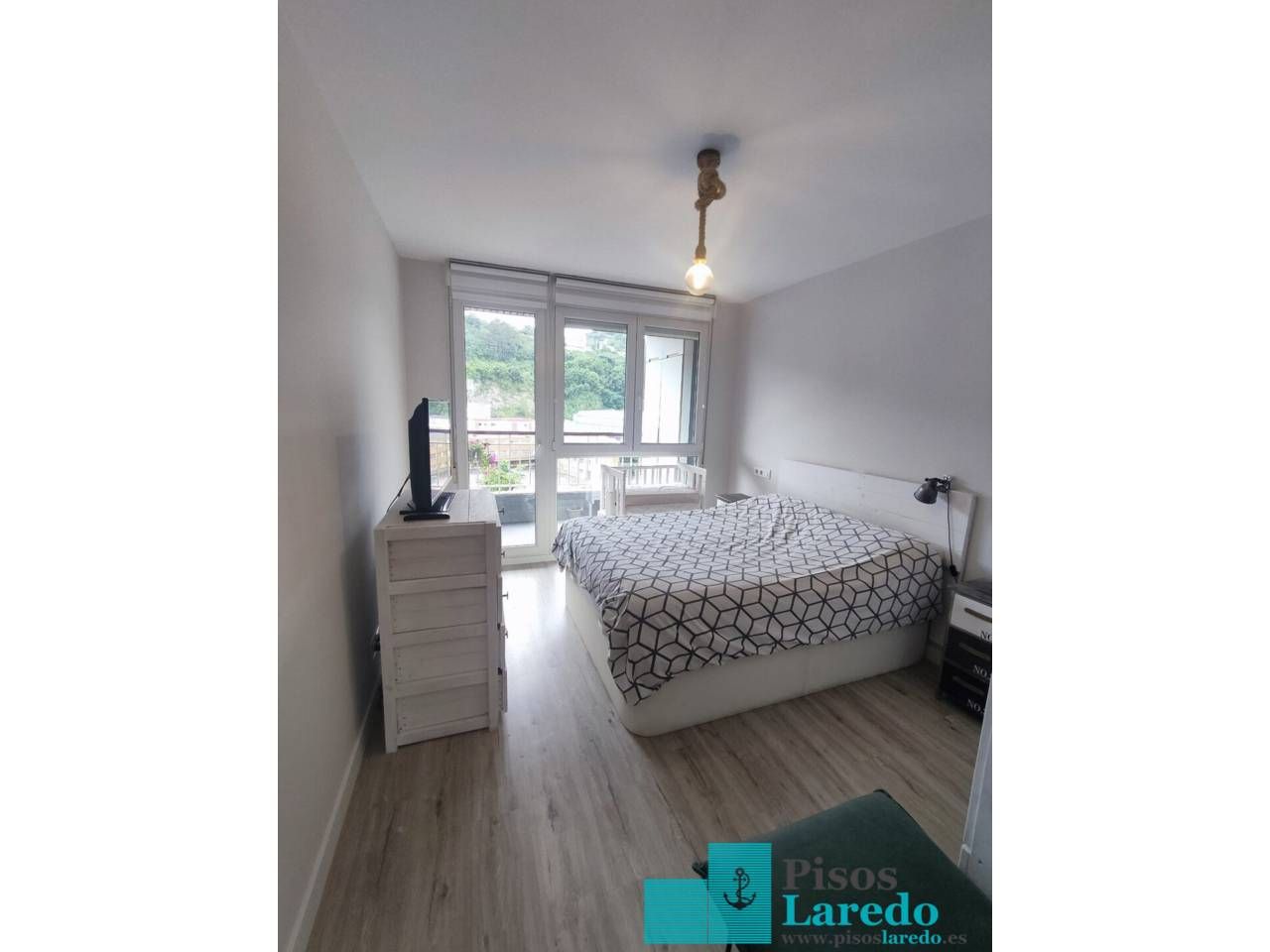 Bedroom of Flat to rent in Laredo  with Terrace and Furnished