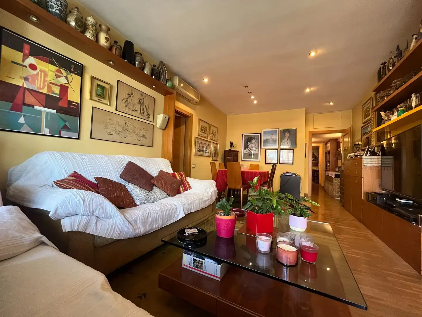 Piso con ascensor en venta en NAPOLS 216