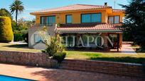 Jardí de Casa o xalet en venda en Alella amb Aire condicionat, Terrassa i Piscina