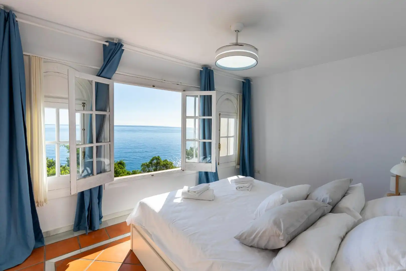 Habitación de Casa o chalet en venta en Almuñécar con Aire acondicionado, Jardín privado y Terraza