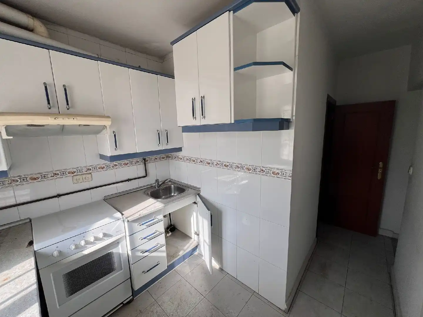 Kitchen of Flat for sale in Madrid