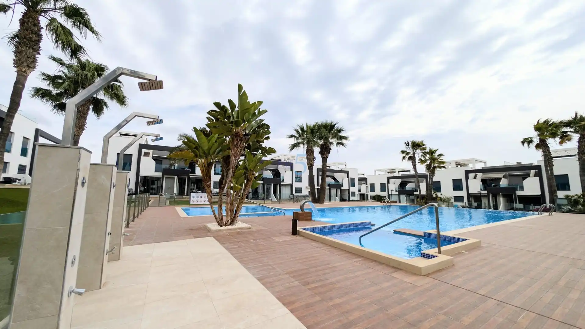 Piscina de Pis en venda en Orihuela amb Aire condicionat, Terrassa i Traster