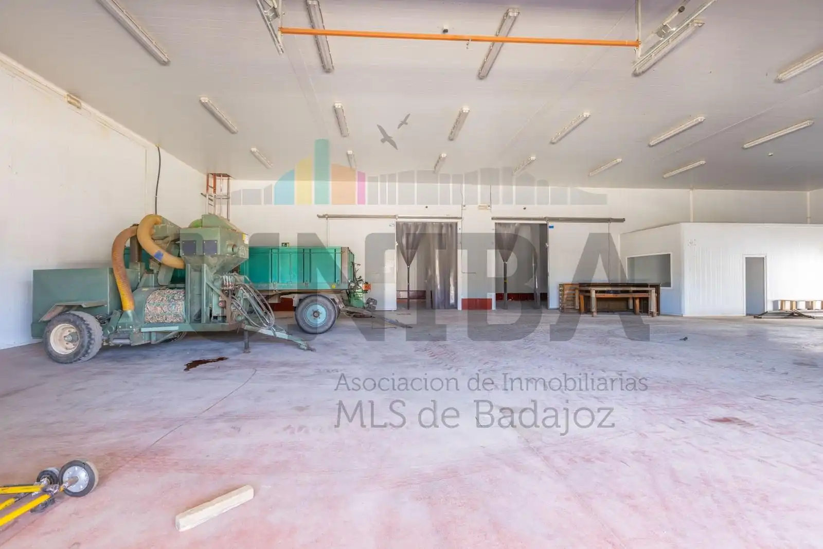 Industrial buildings for rent in La Garrovilla 