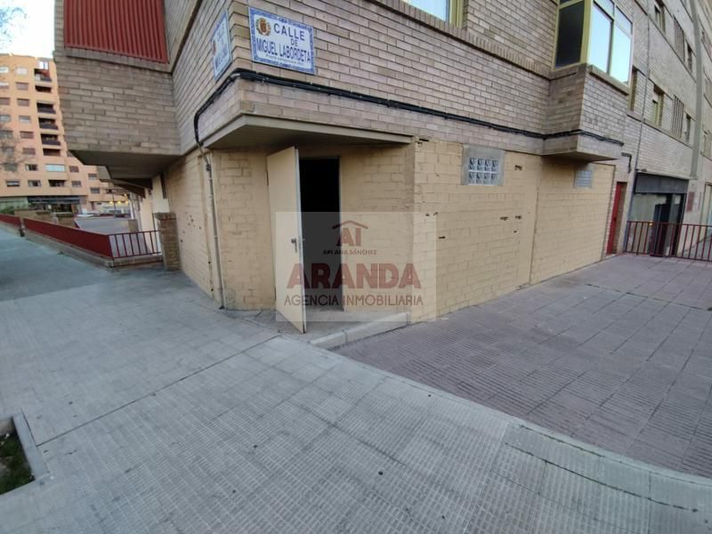 Exterior view of Premises for sale in  Zaragoza Capital