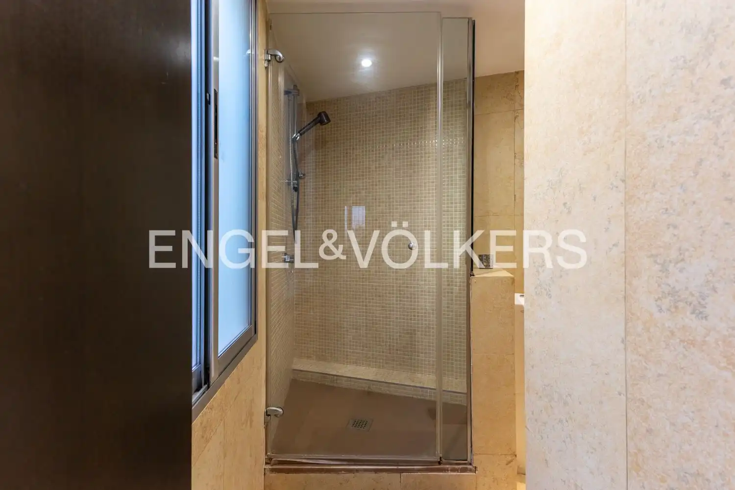 Baño de Dúplex en venta en Valencia con Aire acondicionado, Calefacción y Balcón