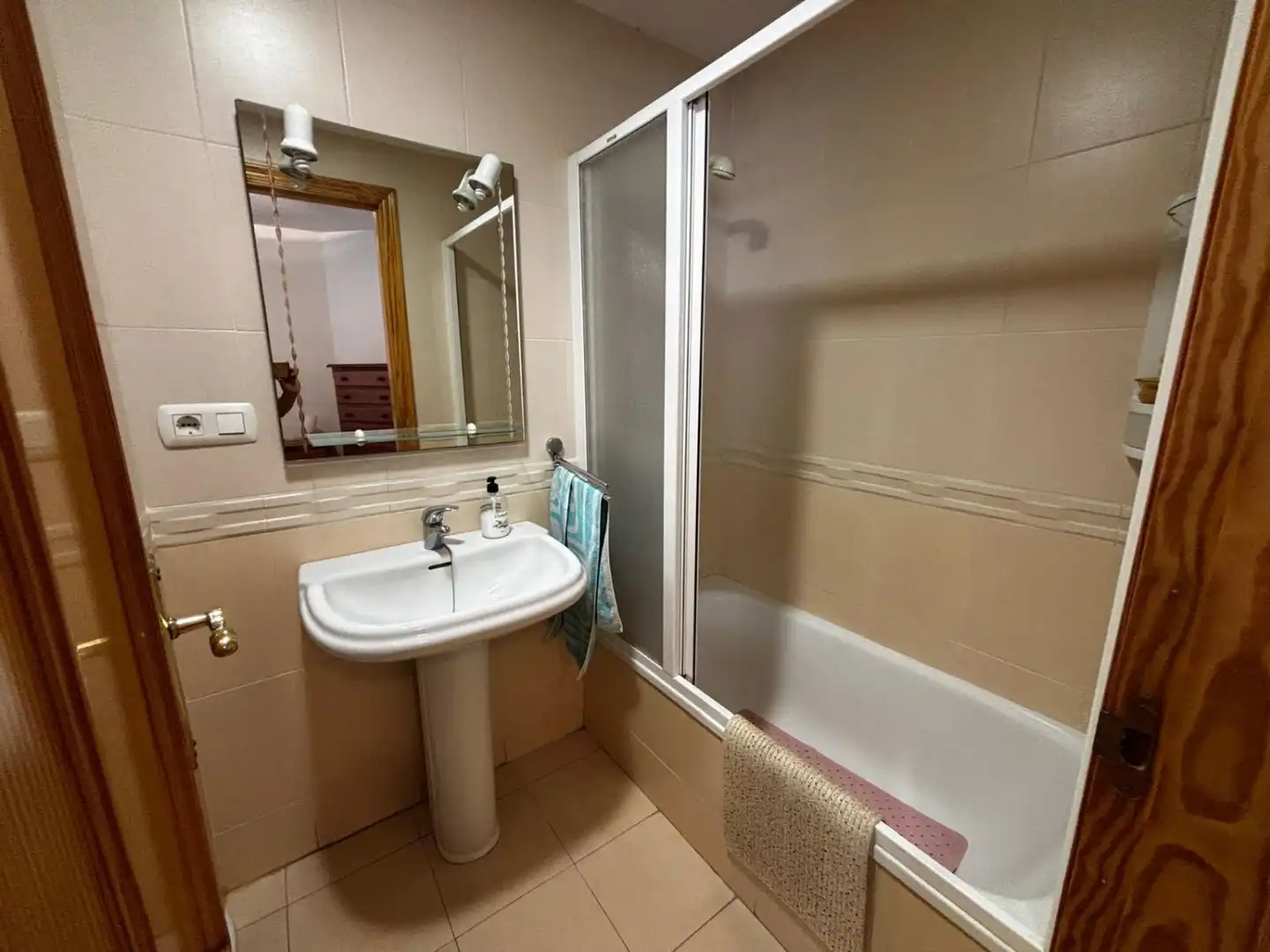 Bany de Apartament en venda en La Vall d'Uixó amb Terrassa, Moblat i Balcó