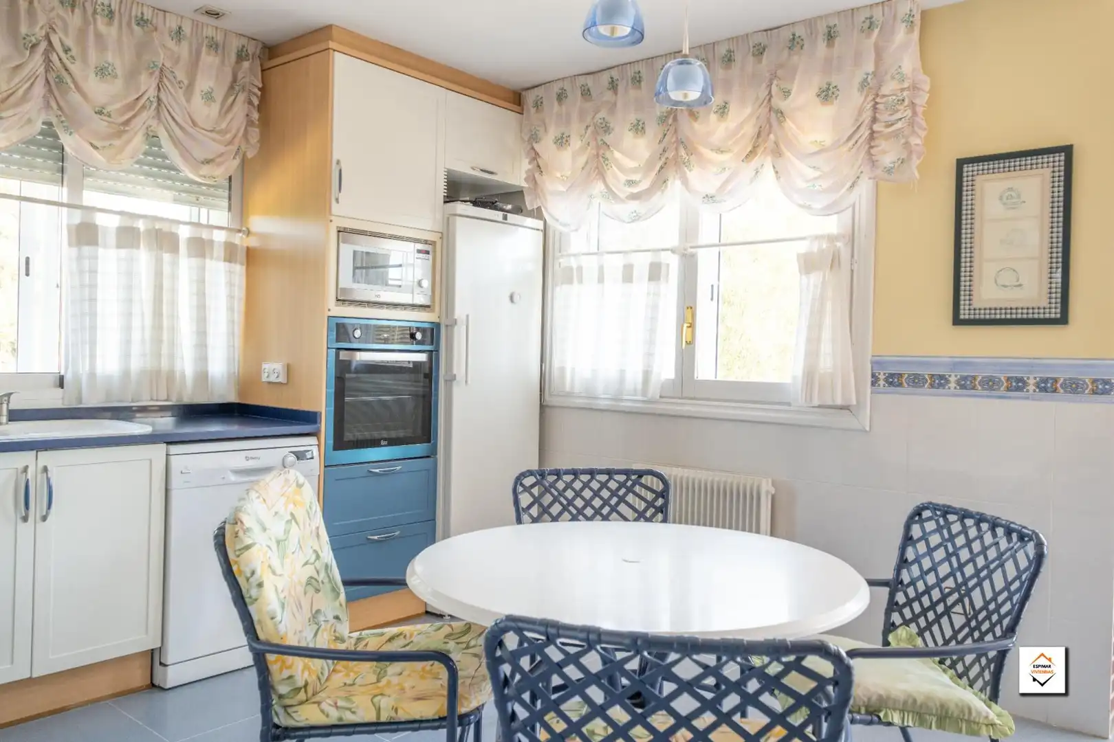 Kitchen of Houses for sale in Zaragoza  with Air Conditioner, Heating and Private garden