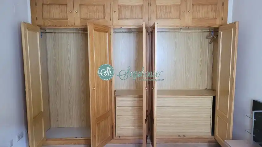 Schlafzimmer von Wohnungen zum Verkauf in Espirdo mit Heizung, Möbliert und Balkon