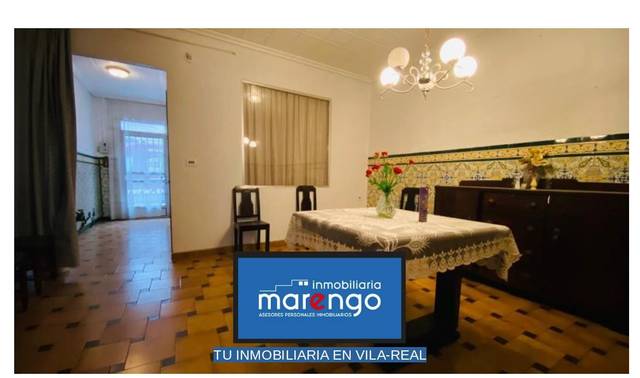 Casa-chalet en Venta en Centro