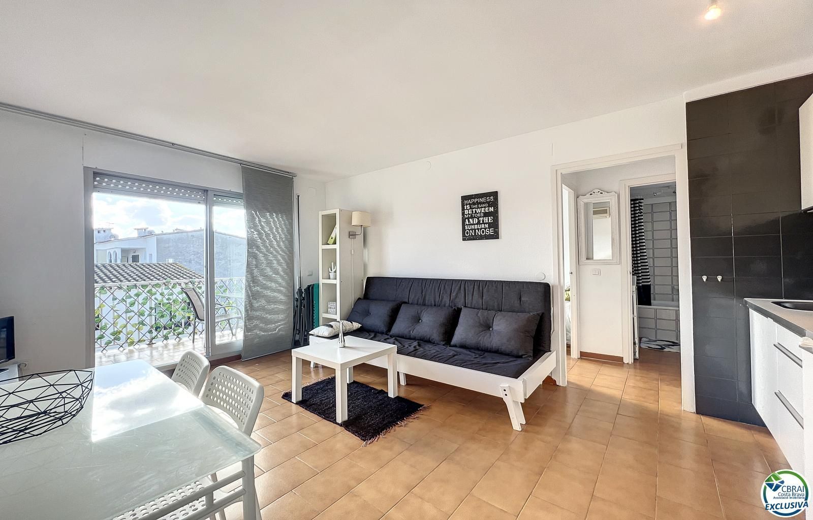 Sala d'estar de Apartament en venda en Empuriabrava