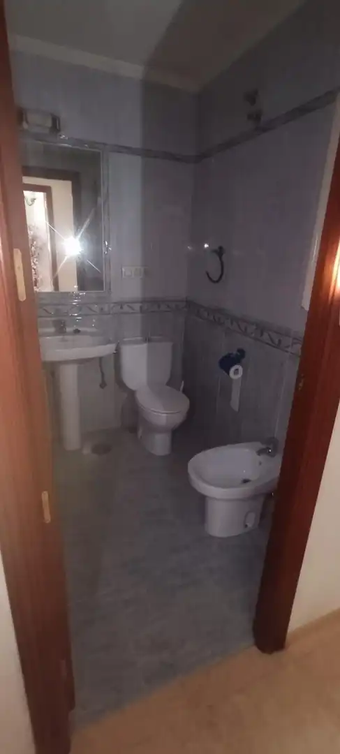 Baño de Planta baja en venta en Baena con Aire acondicionado y Amueblado