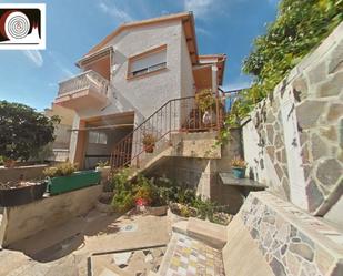 Exterior view of House or chalet for sale in El Vendrell  with Air Conditioner