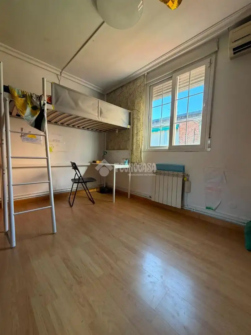 Bedroom of Flat for sale in Madrid  with Heating