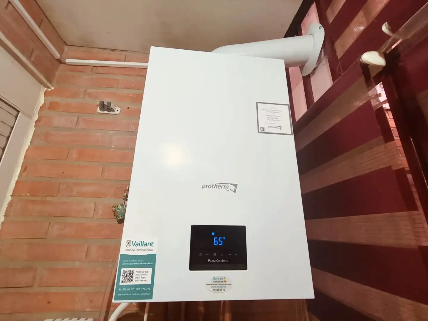 Exterior view of Flat for rent in Getafe  with Air Conditioner, Parquet flooring and Washing machine