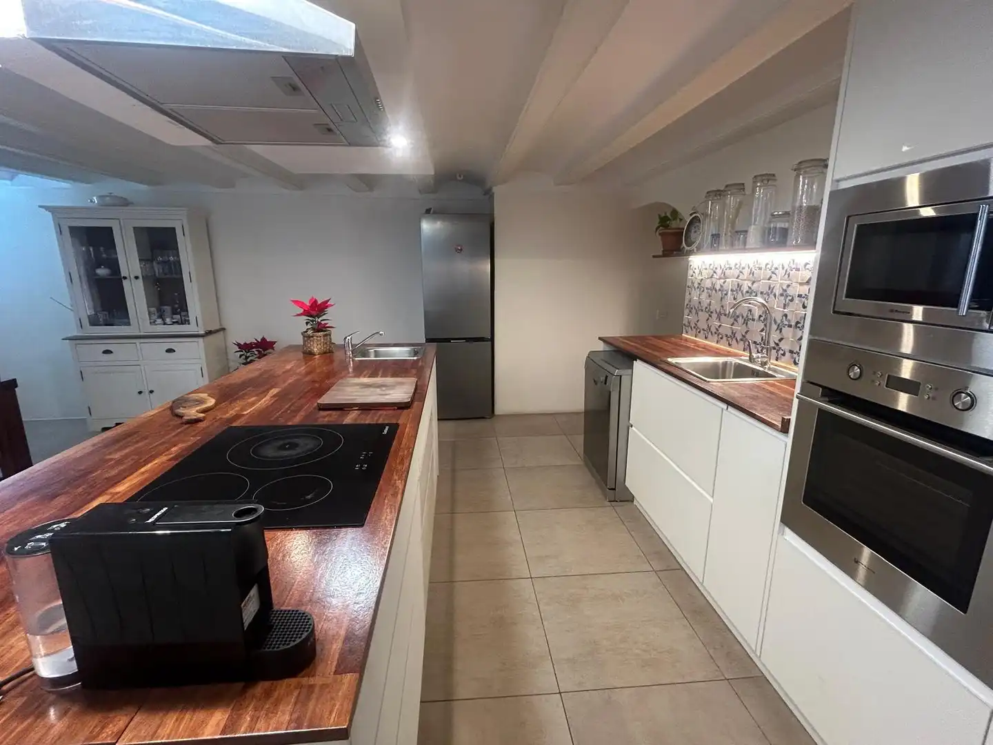 Cocina de Piso en venta en Vilanova i la Geltrú con Microondas y Balcón