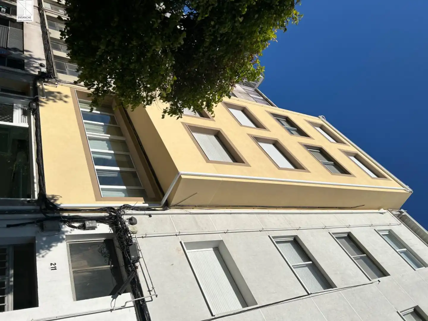 Vista exterior de Pis de lloguer en Santiago de Compostela  amb Calefacció i Moblat