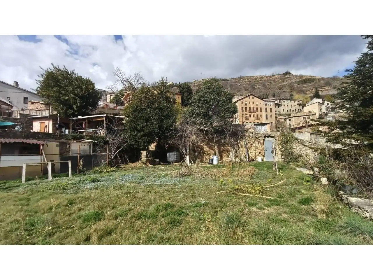 Rustikales Grundstück zum Verkauf in Berga, imagen 2
