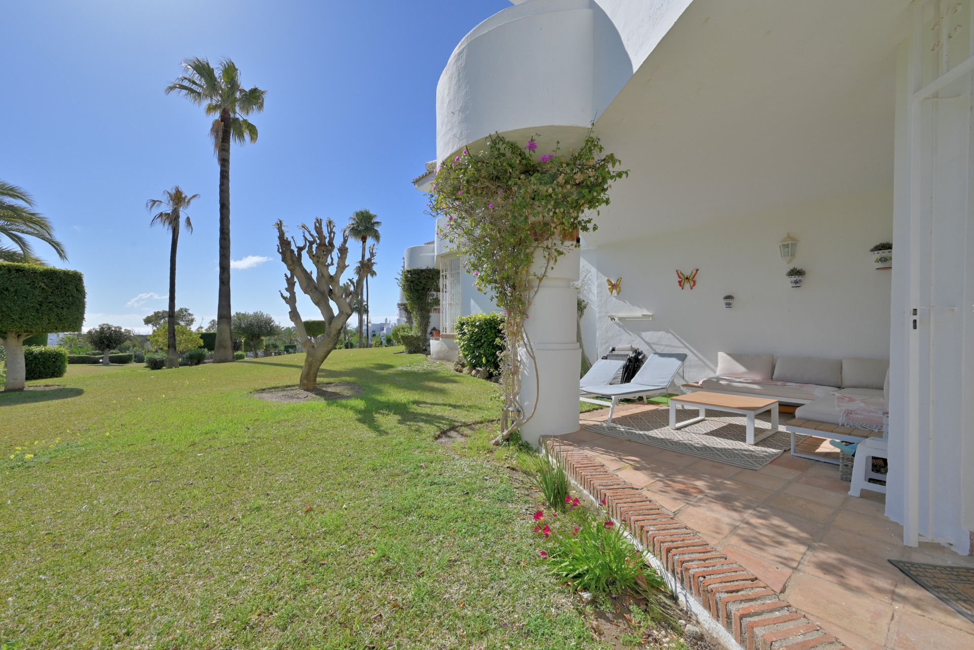Jardí de Planta baixa en venda en Mijas amb Aire condicionat, Terrassa i Traster
