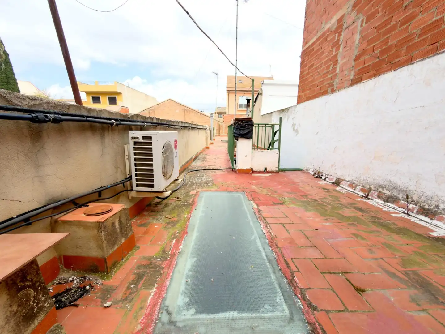 Vista exterior de Casa o chalet en venta en Museros con Terraza y Balcón