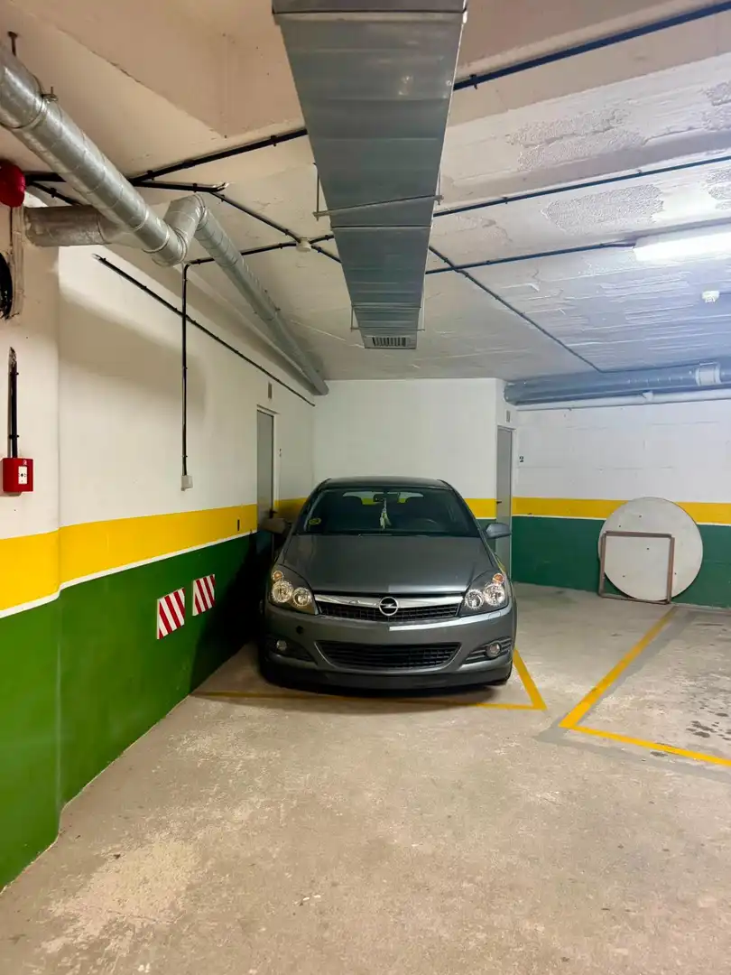 Parking of Flat for sale in Vigo   with Heating, Storage room and Furnished