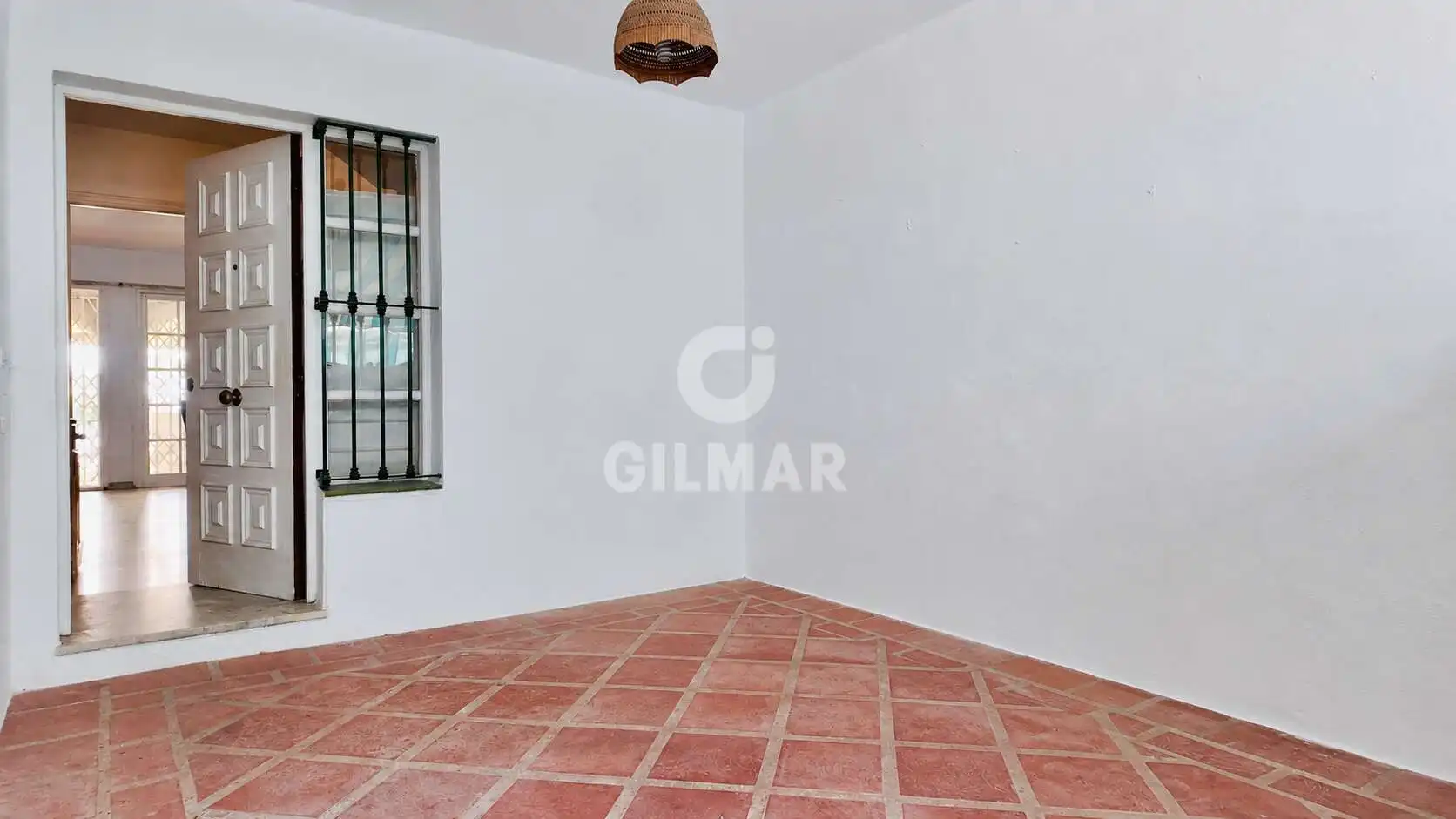 Habitación de Casa adosada en venta en Fuengirola con Calefacción, Jardín privado y Piscina
