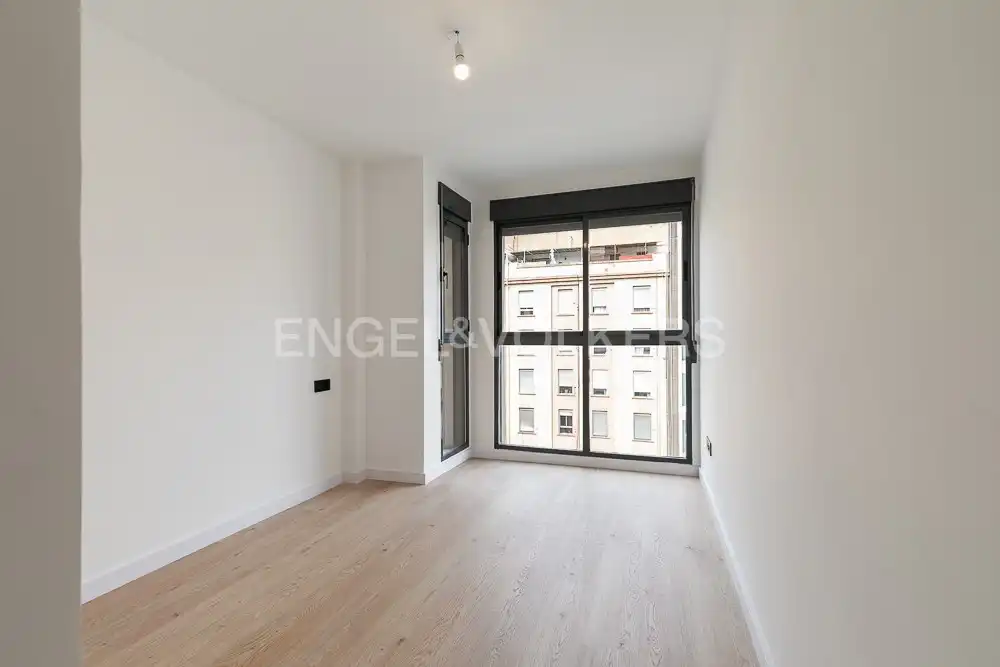 Habitación de Ático de alquiler en Valencia con Aire acondicionado, Calefacción y Se aceptan mascotas