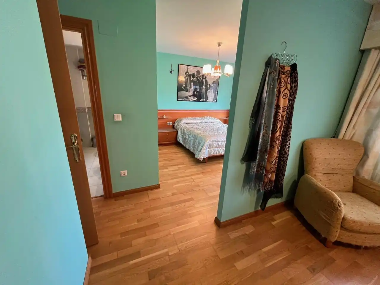Habitación de Casa adosada en venta en Zaragoza con Aire acondicionado, Calefacción y Jardín privado