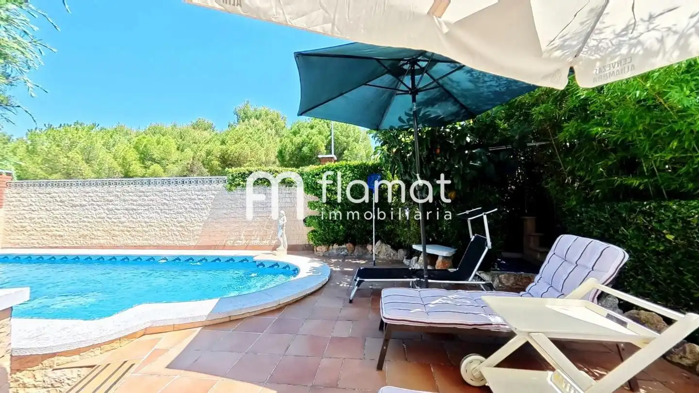 Piscina de Casa o xalet en venda en El Catllar 
