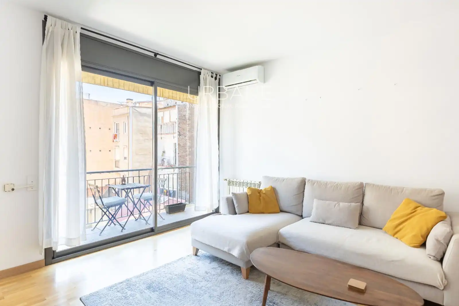 Balcony of Flat for rent in Barcelona  with Air Conditioner, Terrace and Furnished