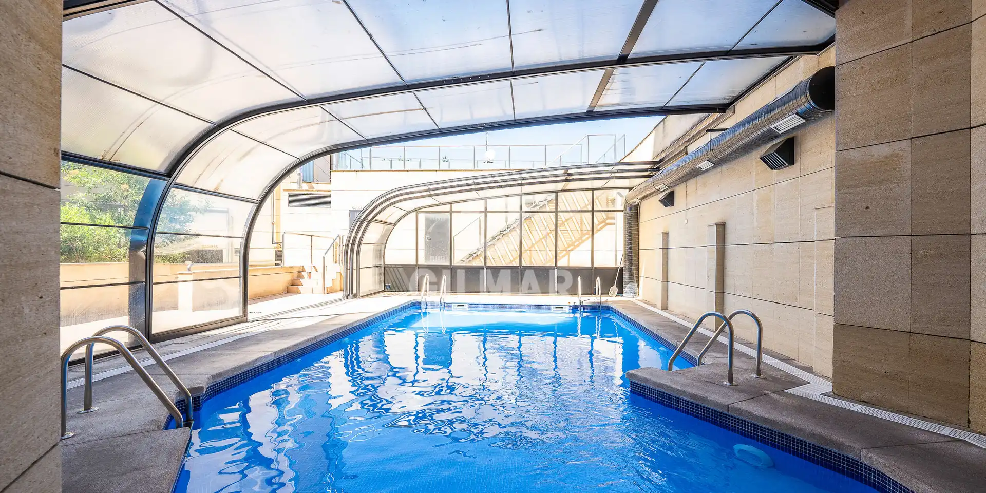 Piscina de Pis en venda en Madrid amb Calefacció, Jardí privat i Traster